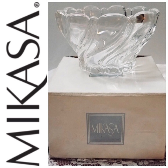 🏠• 🏆HP🏆 • Mikasa Crystal Bowl - Picture 3 of 4